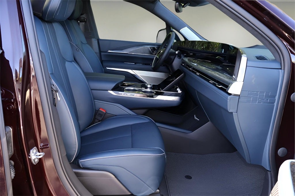 2025 Cadillac ESCALADE IQ Luxury 2