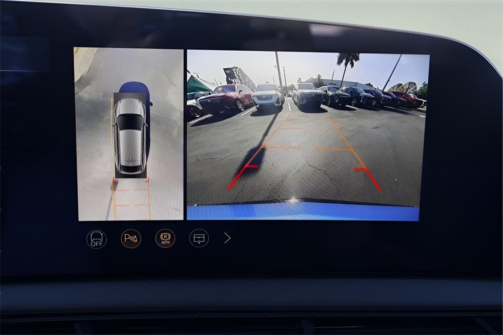 2026 Cadillac OPTIQ Premium Luxury