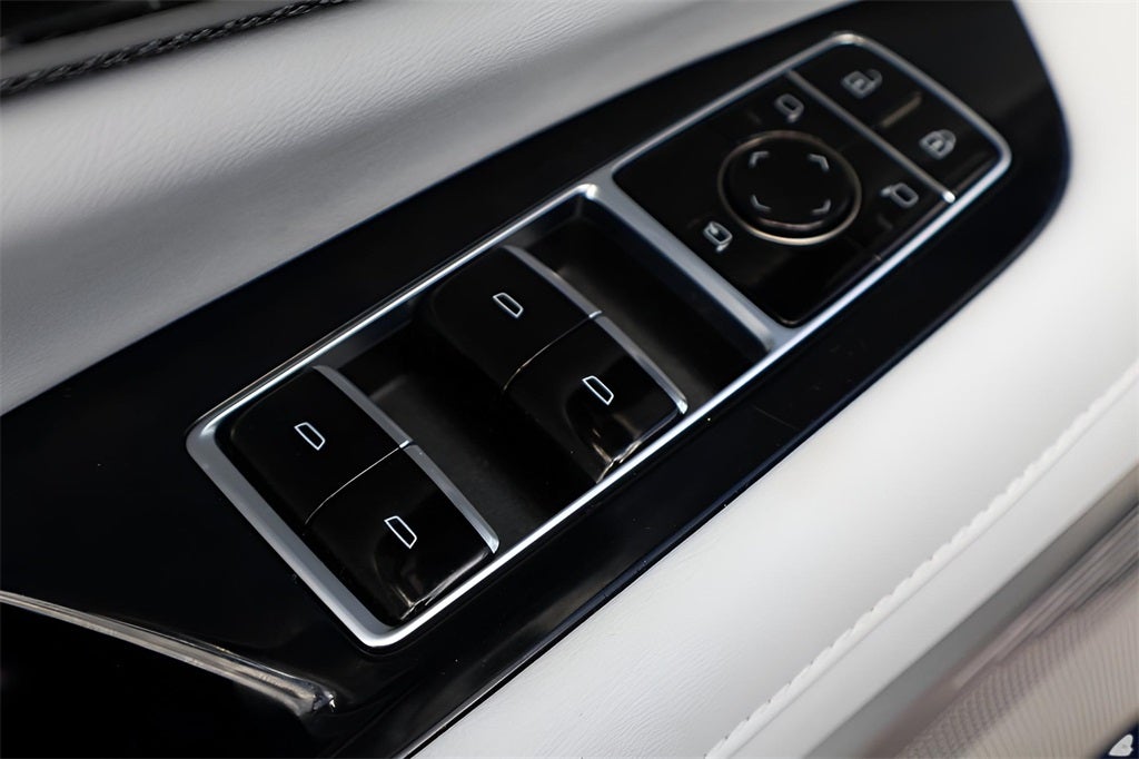 2025 Cadillac OPTIQ Luxury