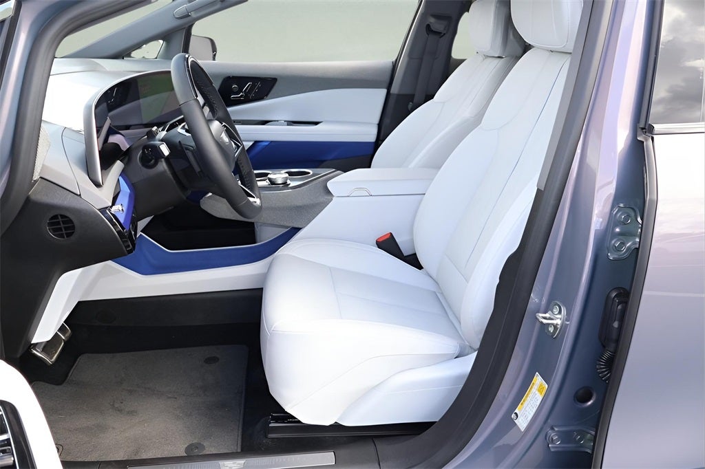 2025 Cadillac OPTIQ Luxury