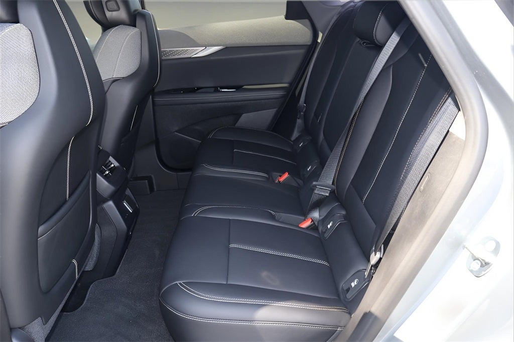 2025 Cadillac OPTIQ SPORT 1