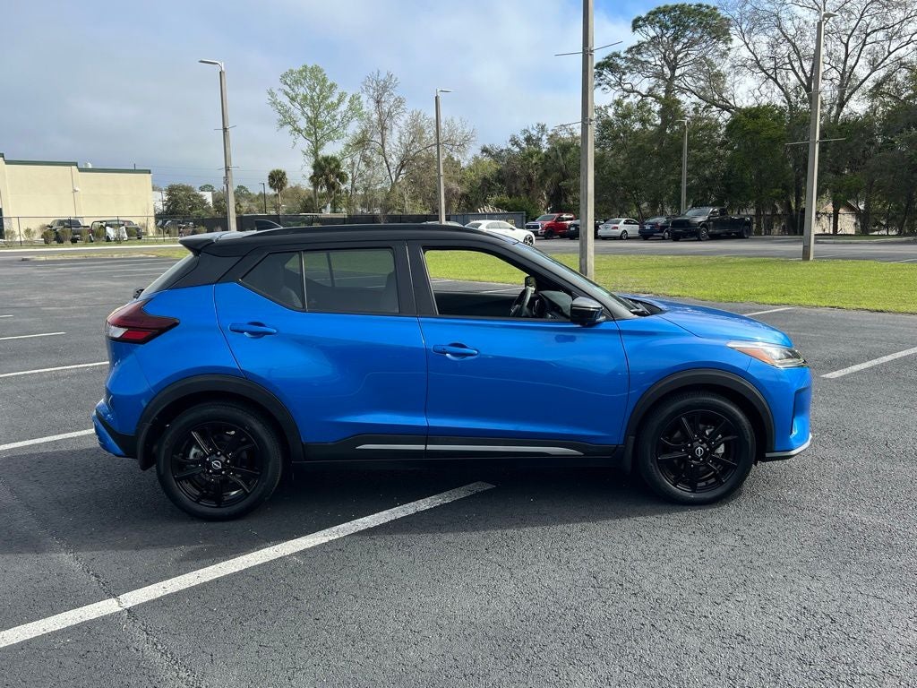 2023 Nissan Kicks SR