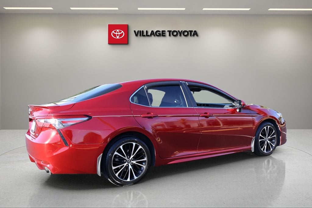 2018 Toyota Camry SE