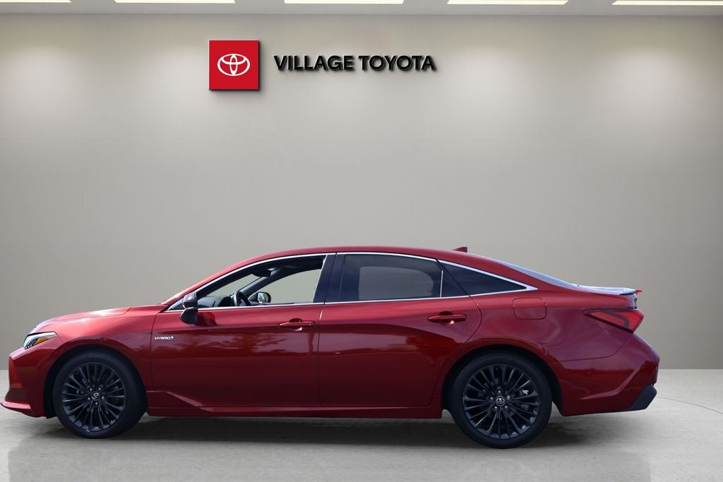 2019 Toyota Avalon Hybrid XSE
