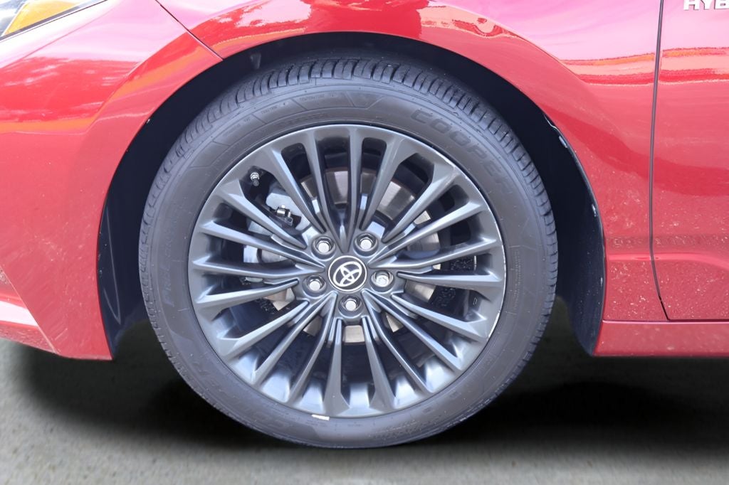 2019 Toyota Avalon Hybrid XSE