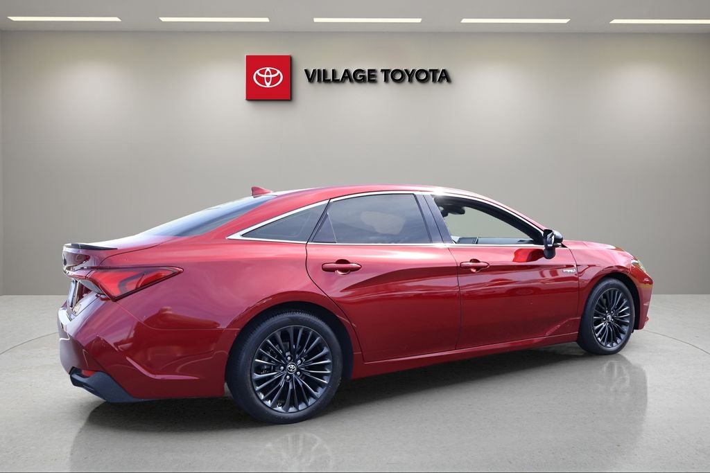 2019 Toyota Avalon Hybrid XSE