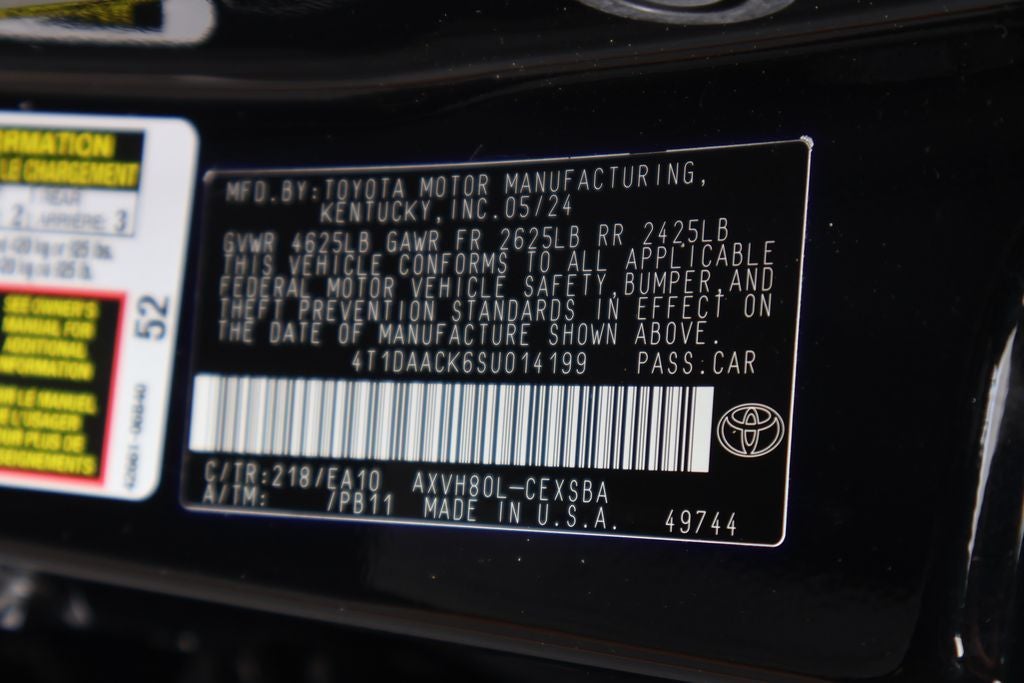 2025 Toyota Camry SE