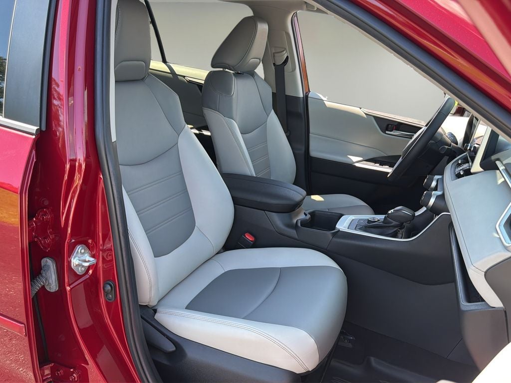 2023 Toyota RAV4 Hybrid XLE Premium