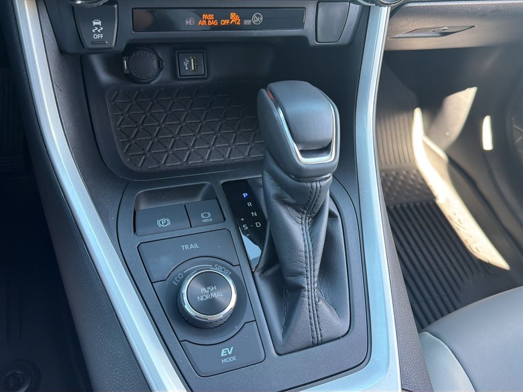 2023 Toyota RAV4 Hybrid XLE Premium