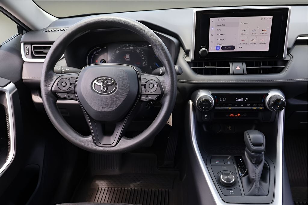2025 Toyota RAV4 Hybrid LE