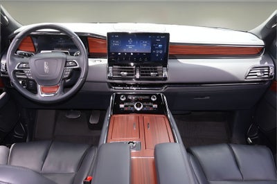 2024 Lincoln Navigator Premiere