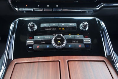 2024 Lincoln Navigator Premiere