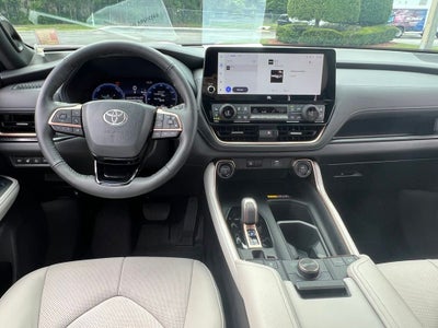 2026 Toyota Grand Highlander Hybrid MAX Platinum
