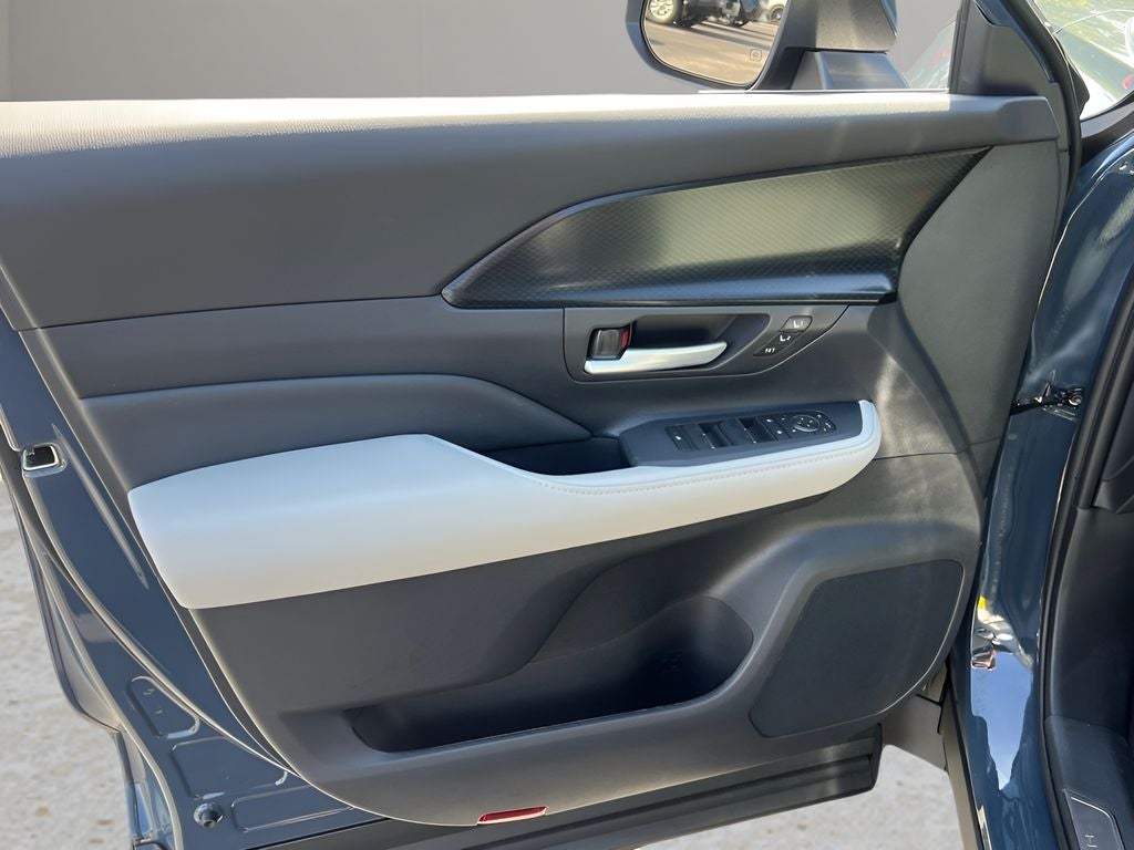 2026 Toyota Grand Highlander Hybrid Base