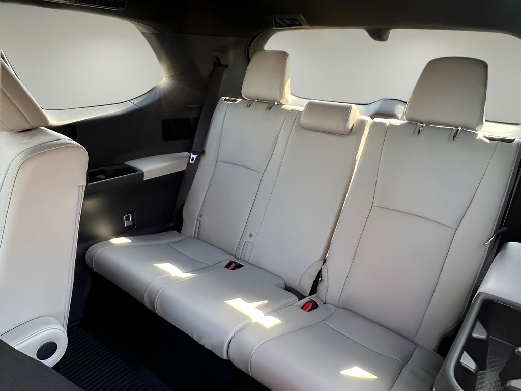 2026 Toyota Grand Highlander Hybrid Base