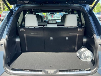 2026 Toyota Grand Highlander Hybrid Base