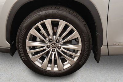 2024 Toyota Highlander Hybrid Platinum