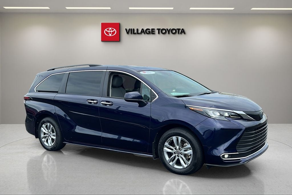 2024 Toyota Sienna XLE 7 Passenger