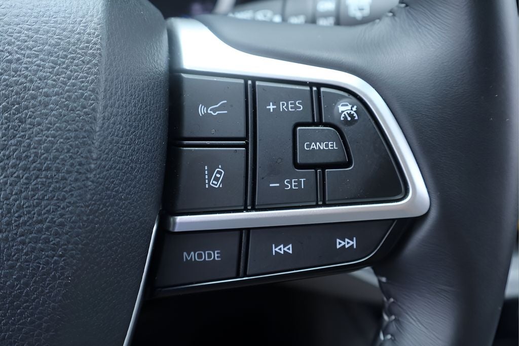 2025 Toyota Highlander Hybrid XLE