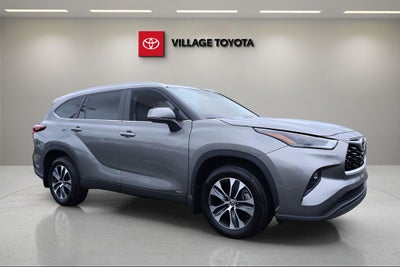 2025 Toyota Highlander Hybrid XLE