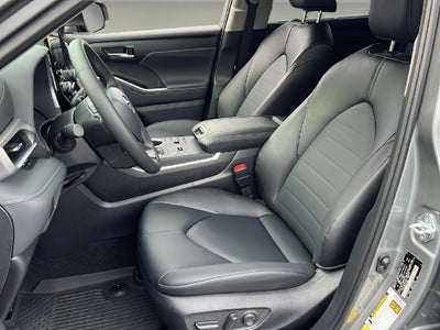 2026 Toyota Highlander Hybrid XLE