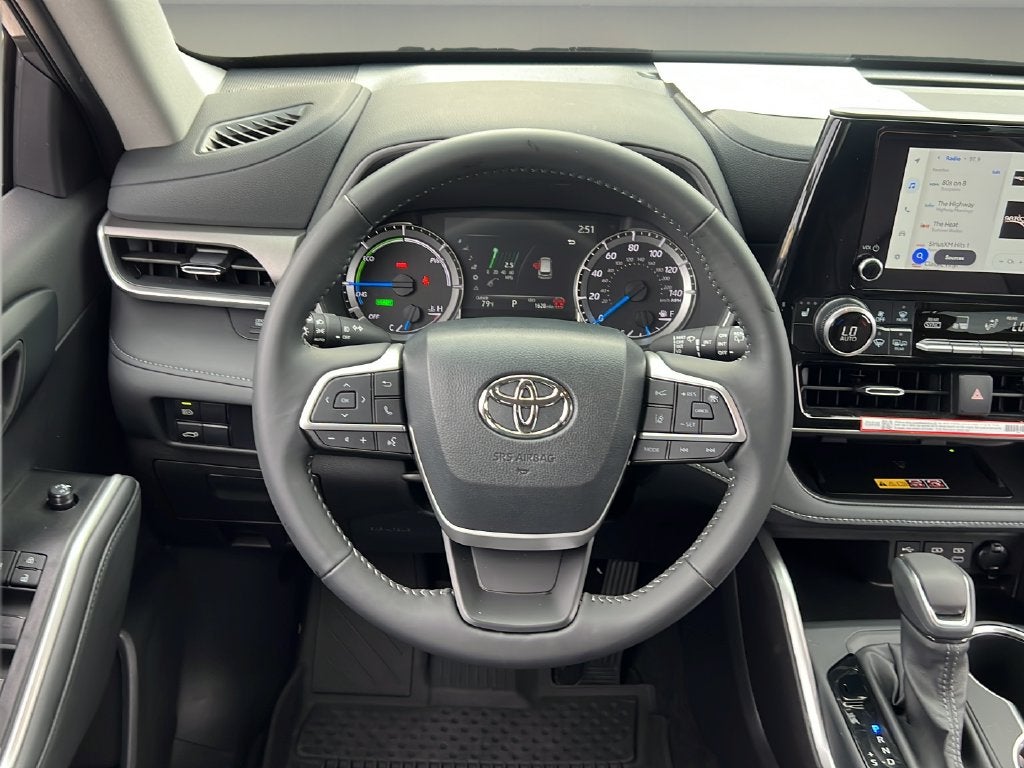 2026 Toyota Highlander Hybrid XLE