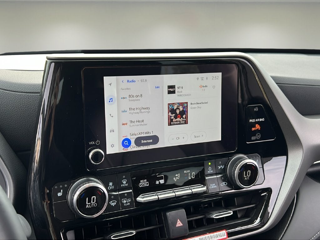 2026 Toyota Highlander Hybrid XLE