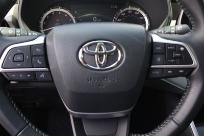 2025 Toyota Highlander LE