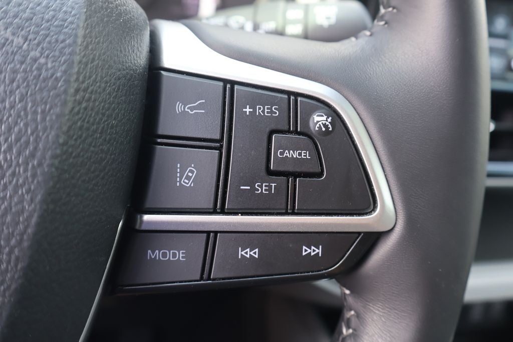 2025 Toyota Highlander LE