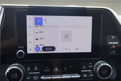 2025 Toyota Highlander LE