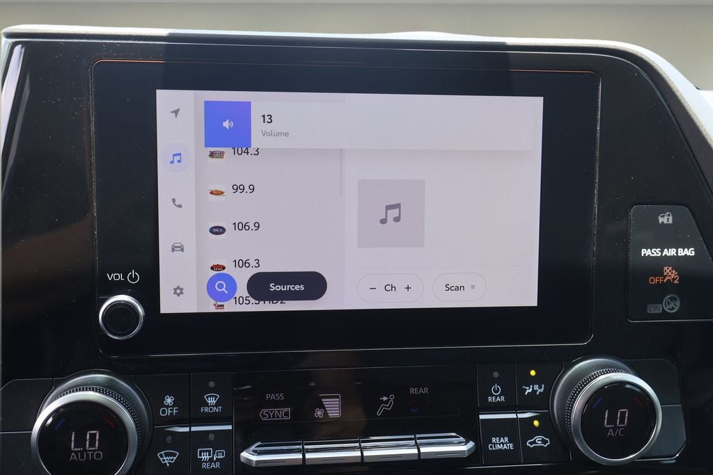 2025 Toyota Highlander LE