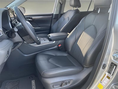 2025 Toyota Highlander Limited