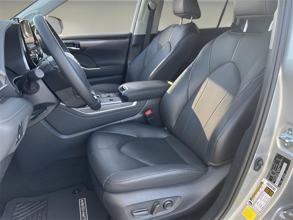 2025 Toyota Highlander Limited