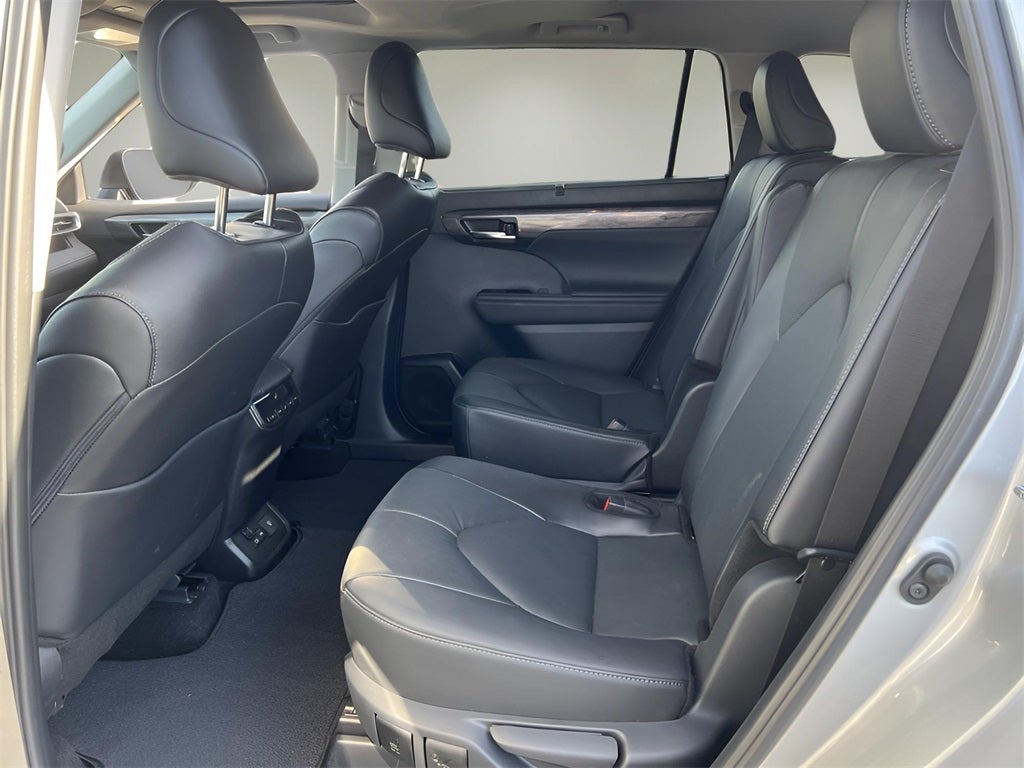 2025 Toyota Highlander Limited