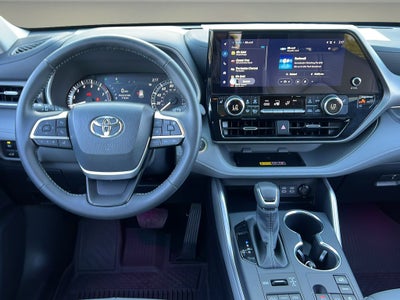 2026 Toyota Highlander XLE