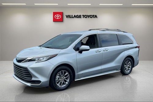 2021 Toyota Sienna LE 8 Passenger