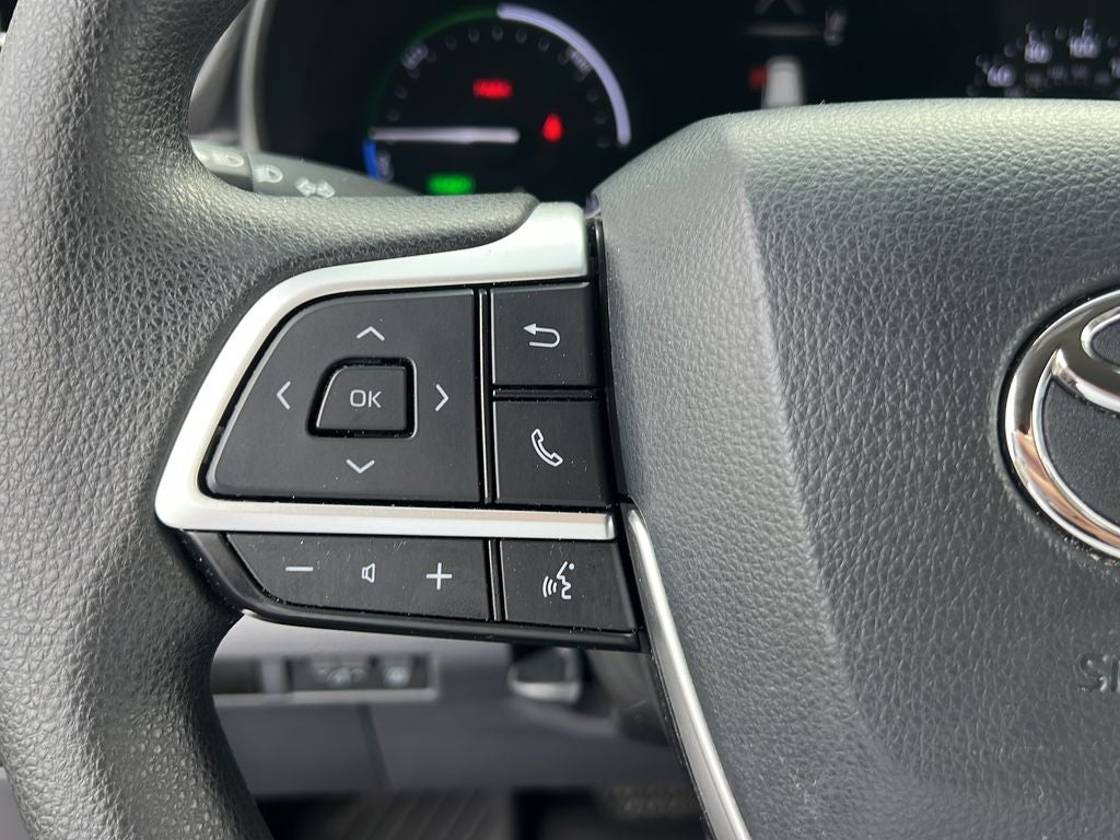 2021 Toyota Sienna LE 8 Passenger