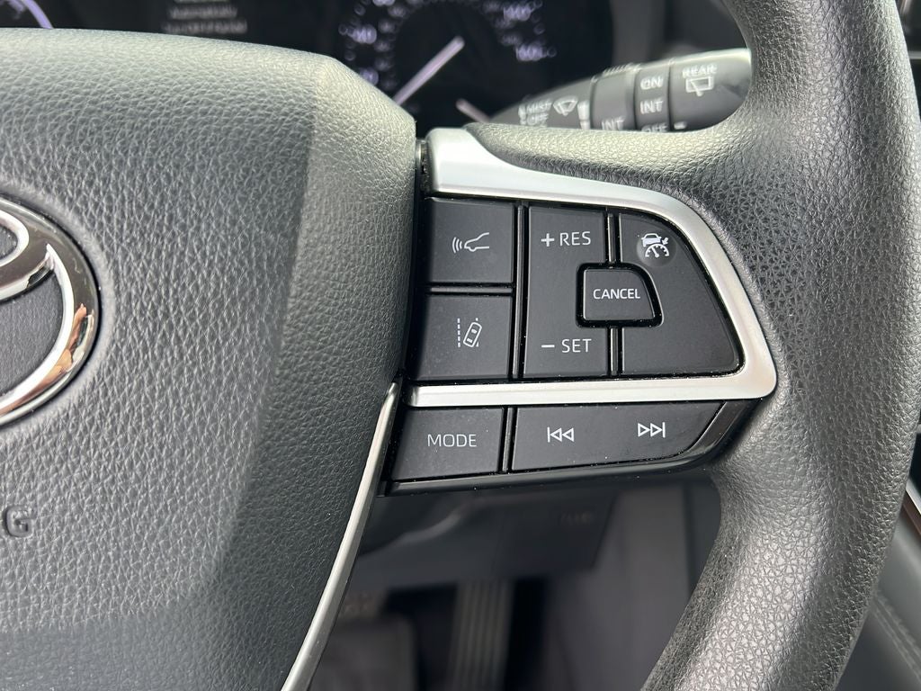2021 Toyota Sienna LE 8 Passenger