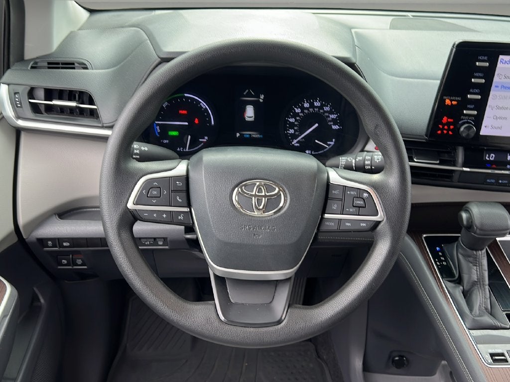 2021 Toyota Sienna LE 8 Passenger