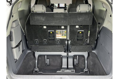2021 Toyota Sienna LE 8 Passenger