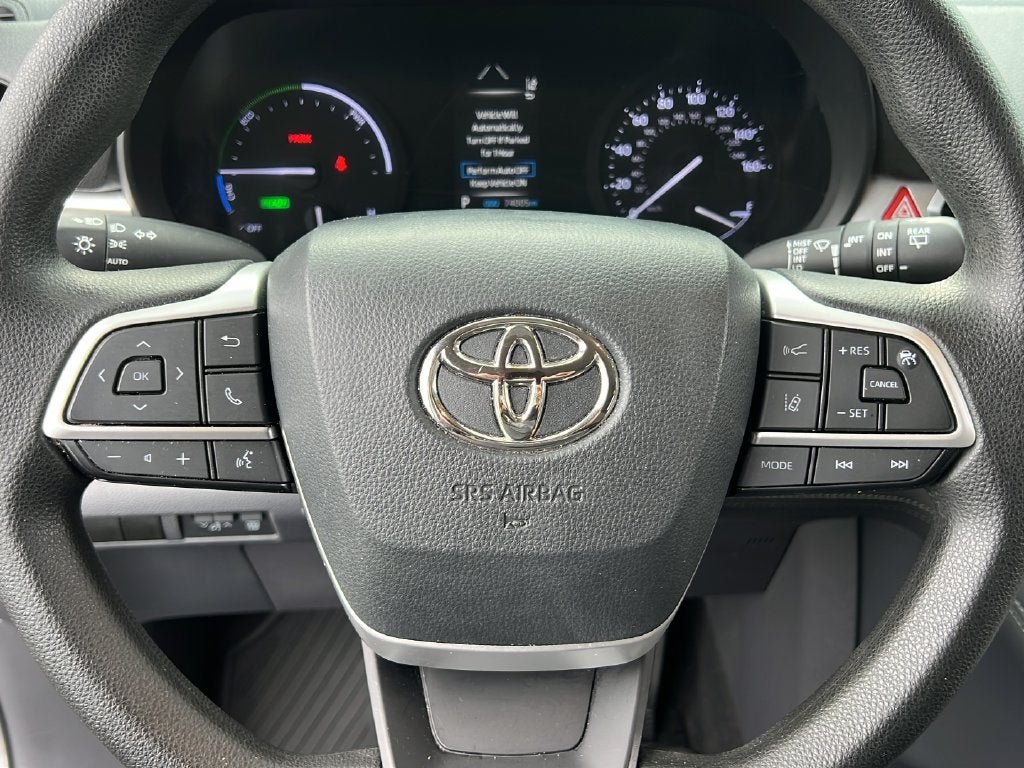 2021 Toyota Sienna LE 8 Passenger