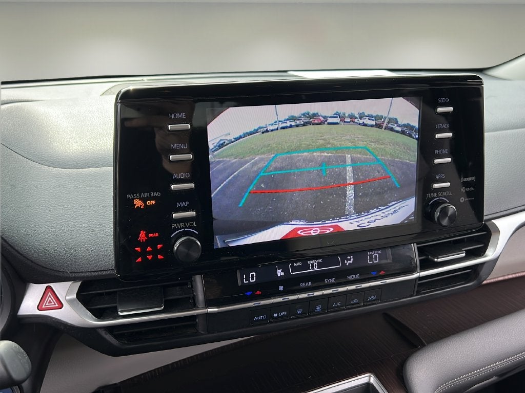 2021 Toyota Sienna LE 8 Passenger