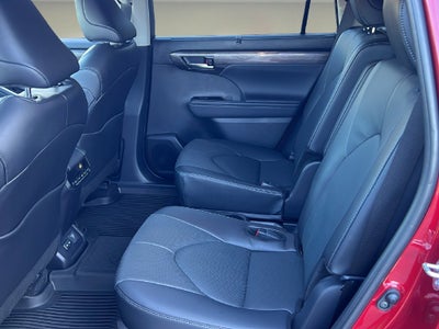 2026 Toyota Highlander Hybrid Limited