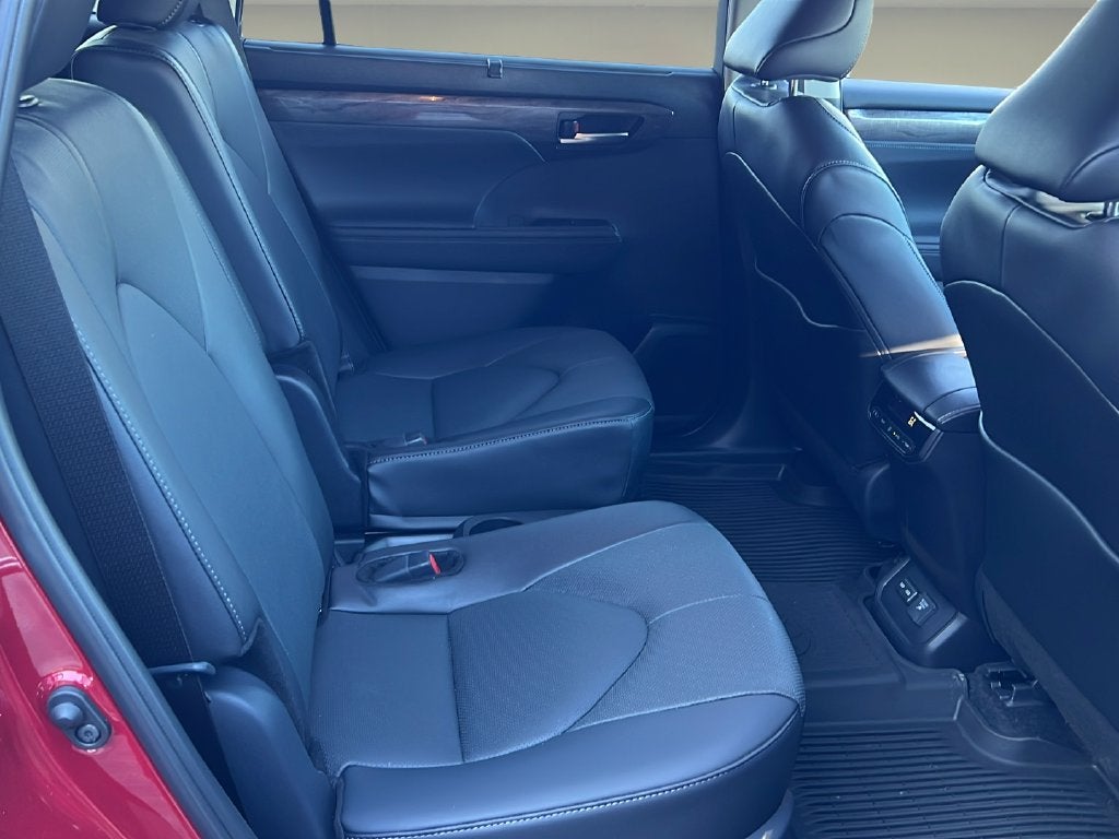 2026 Toyota Highlander Hybrid Limited
