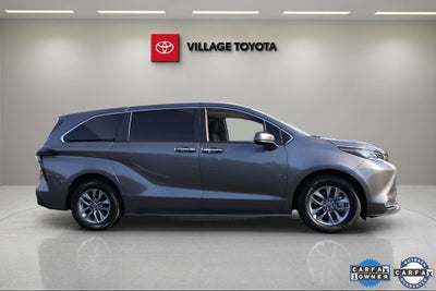 2023 Toyota Sienna XLE