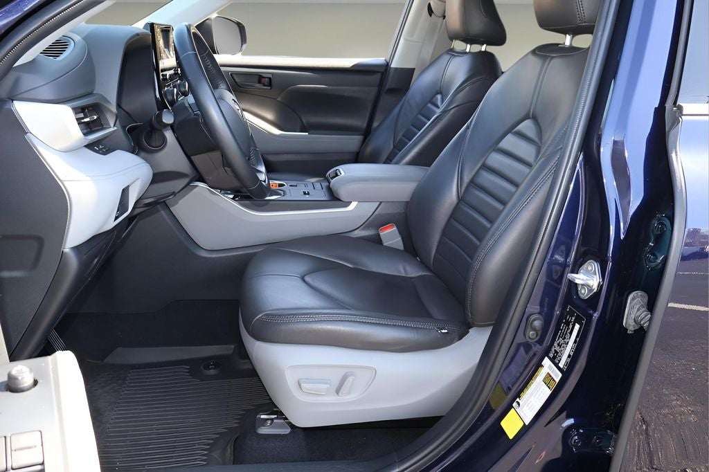 2022 Toyota Highlander Hybrid LE