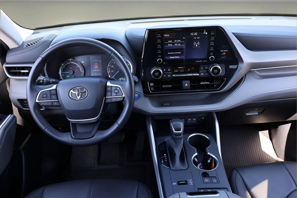 2022 Toyota Highlander Hybrid LE