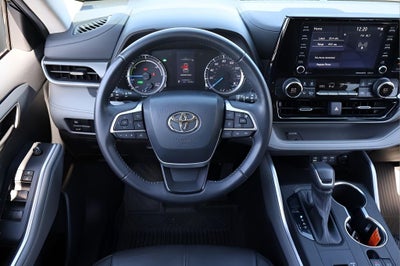 2022 Toyota Highlander Hybrid LE