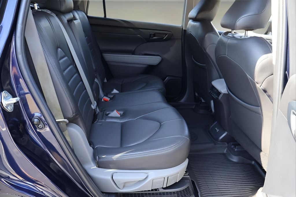 2022 Toyota Highlander Hybrid LE