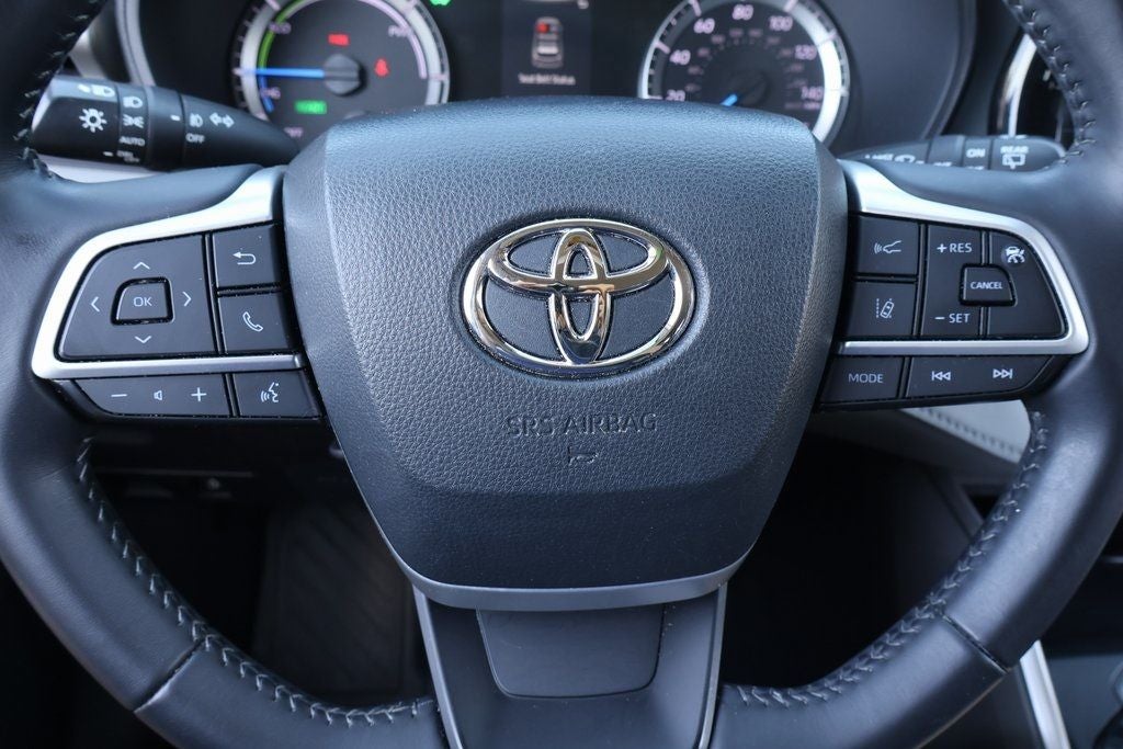 2022 Toyota Highlander Hybrid LE